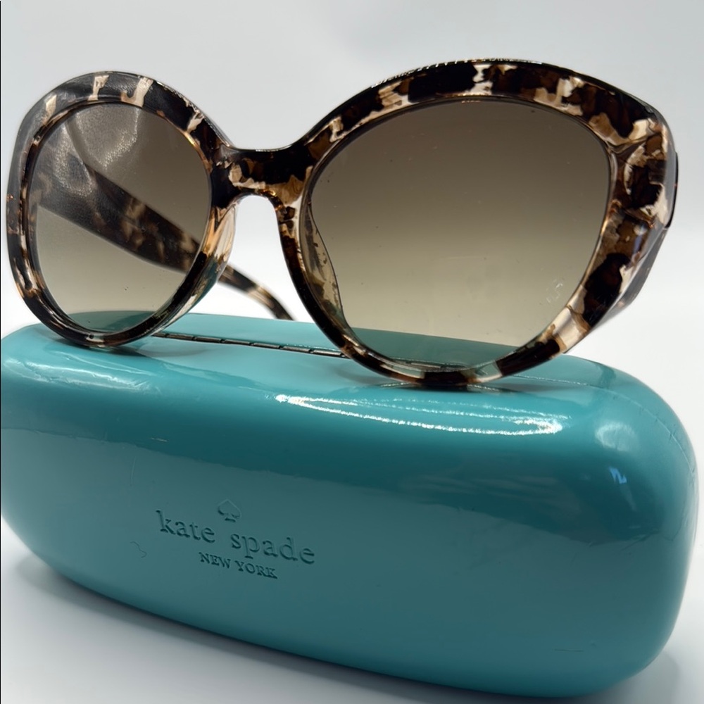 Kate Spade Tortoise Brown Sunglasses EUC With original Case - Picture 2 of 8